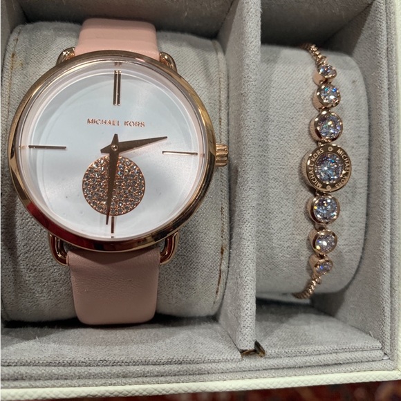 MK ROSE GOLD WATCH & BRACELET SET NEW - Picture 2 of 4